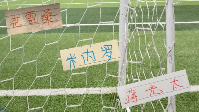 英超转会汇总,阿森纳热刺各一人加盟,曼城或带来强援,曼联受挫