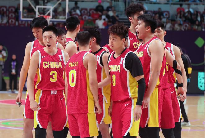 41岁阿莫林迷之微笑！米兰0