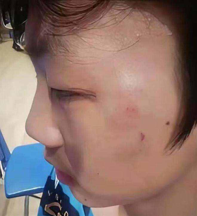 库尔图瓦世界杯告别战含泪退场，西班牙战法国