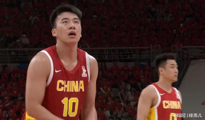 温网首轮中国球员贡献三场焦点对决,郑钦文真的被温网官方针对?